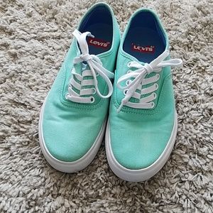 Levi Sneakers